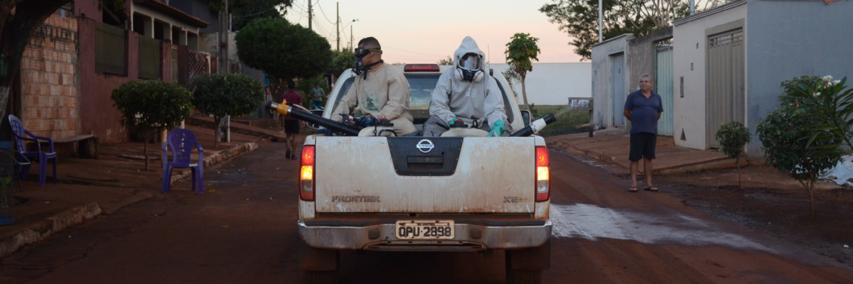 Imagem destaque notícia SAÚDE COMBATE AEDES AEGYPTI COM FUMACÊ NAS RUAS