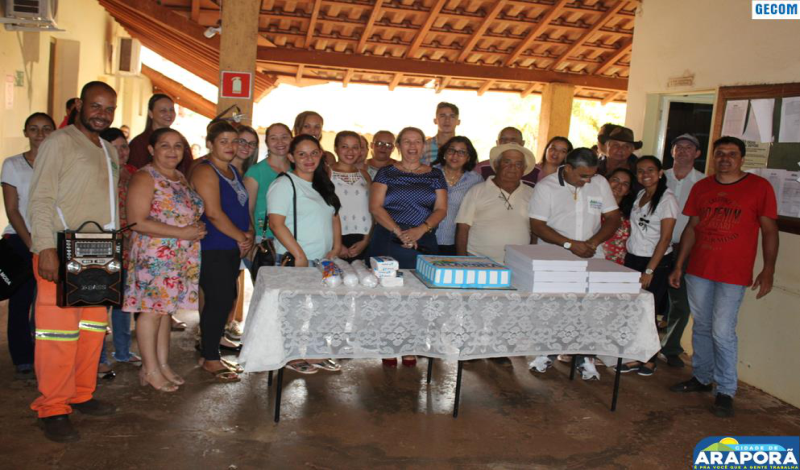 Imagem destaque notícia Prefeitura comemora aniversário de servidores e prefeita anuncia recuperação do Córrego