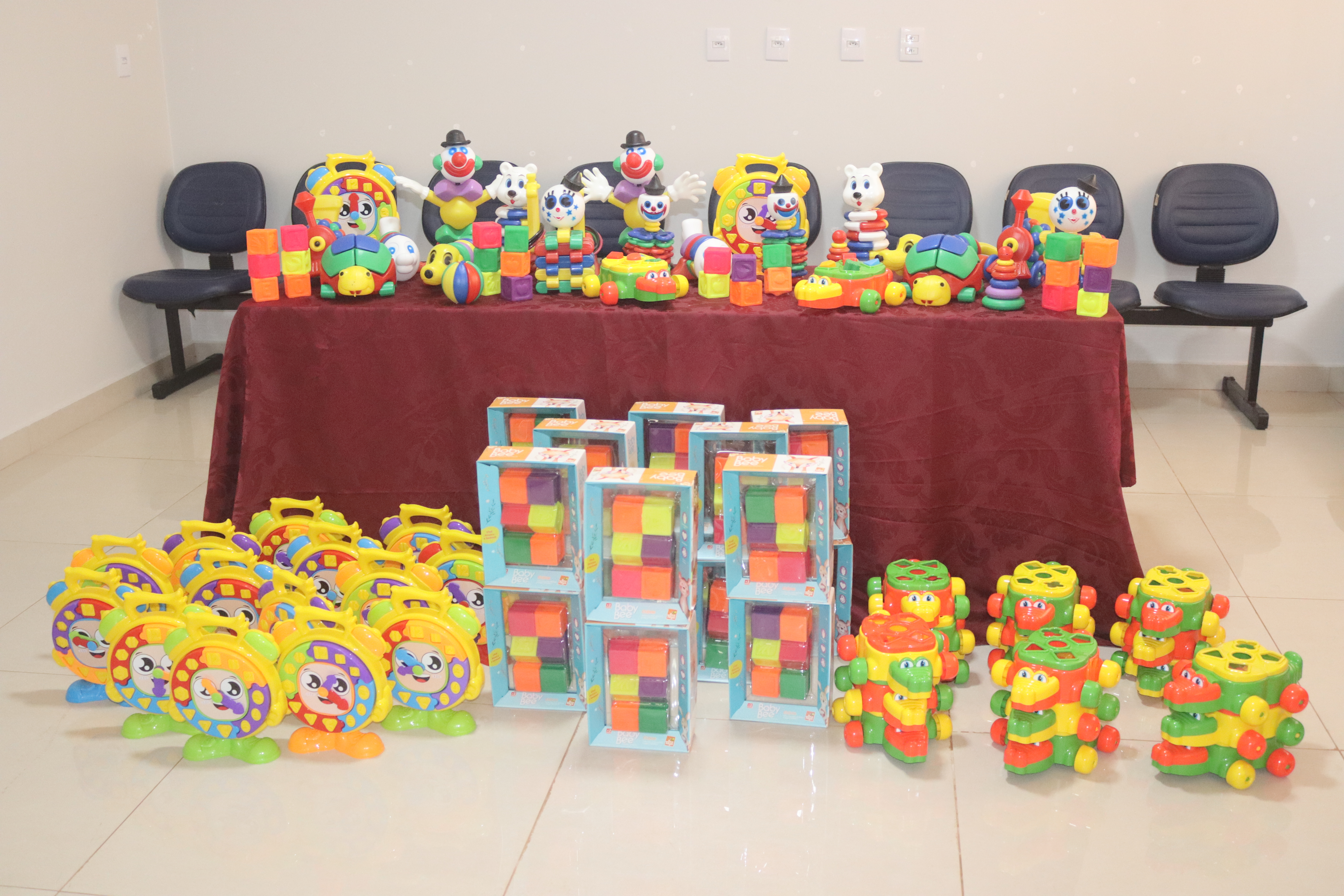 Imagem destaque notícia Prefeitura de Araporã entrega brinquedos pedagógicos para educação infantil 